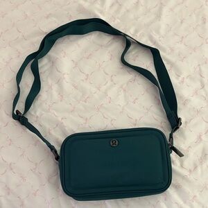 Lululemon purse